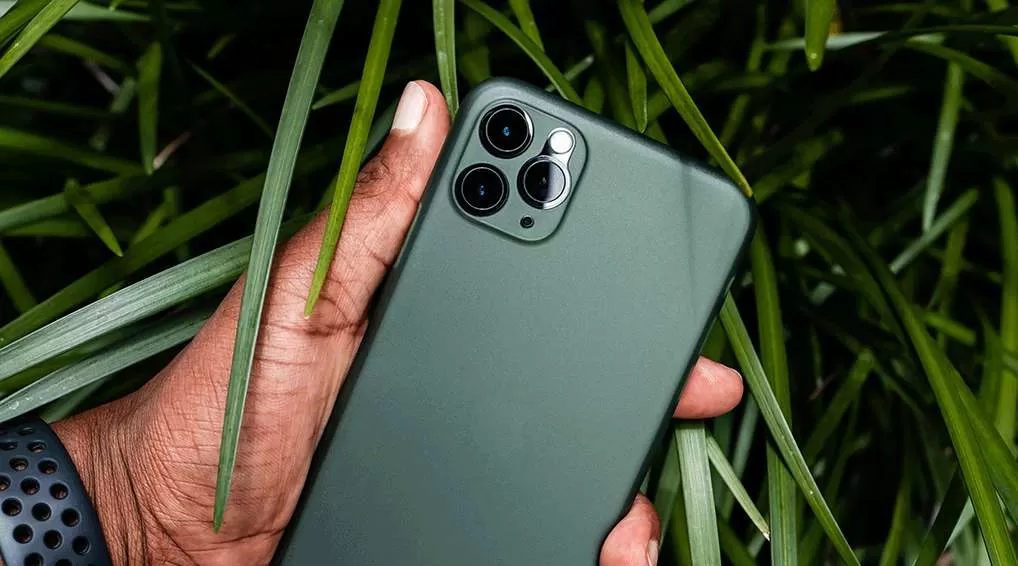 Cắm sạc laptop liên tục có hại không? Có nên sạc laptop qua đêm?